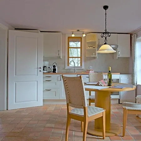 Apartment Kleine Flucht Lenste